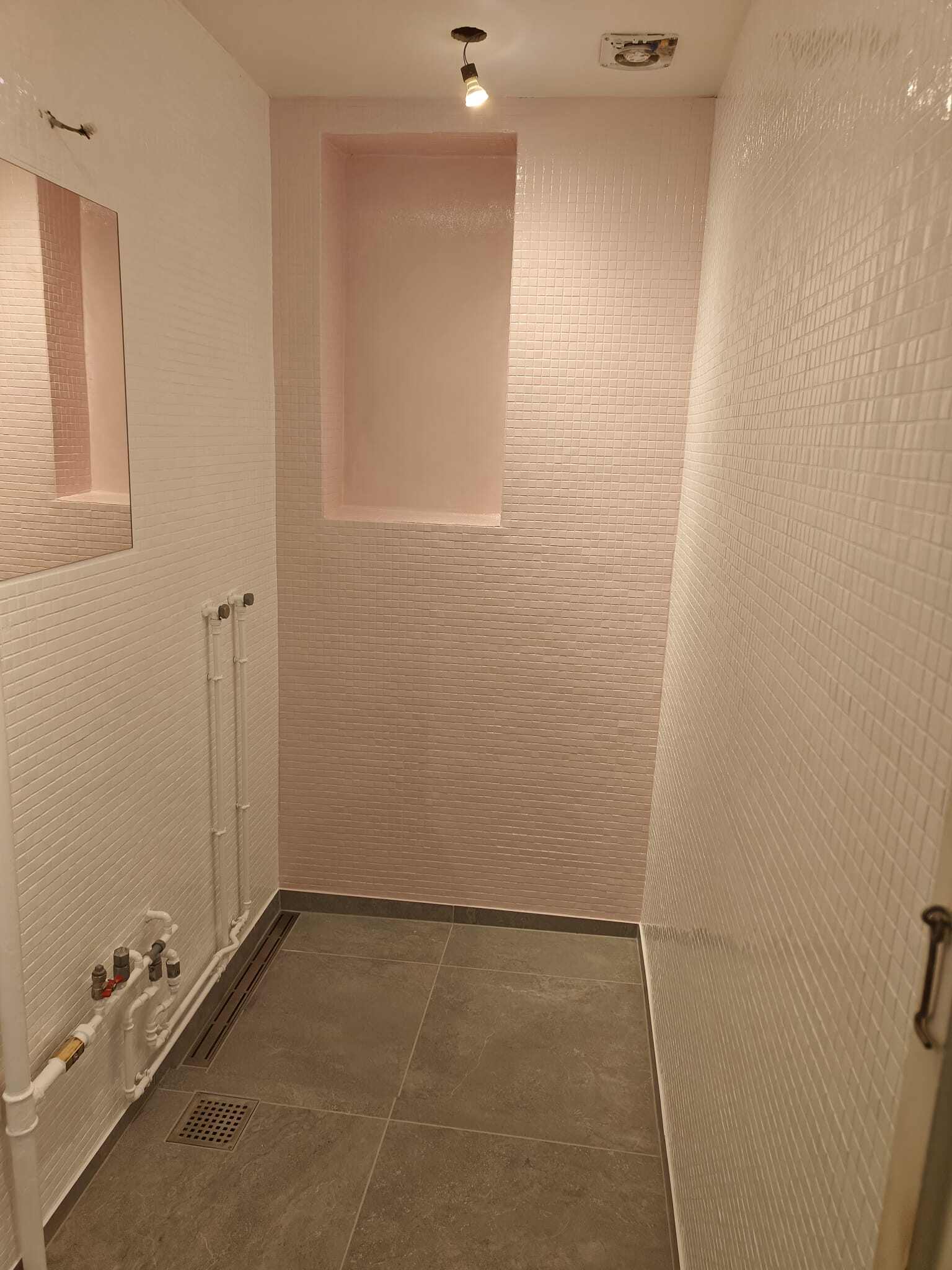 Refinished Mid Gloss Pink and White Tile Walls